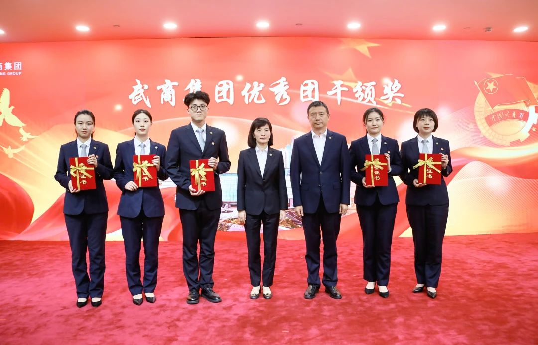 2025新澳免费资料成语平特