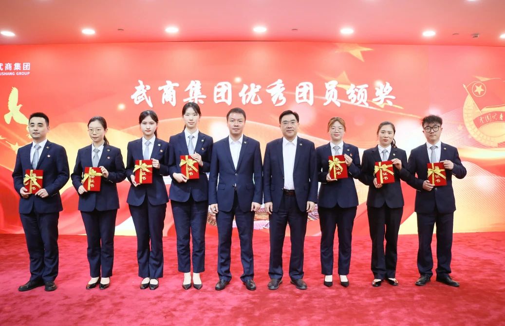 2025新澳免费资料成语平特
