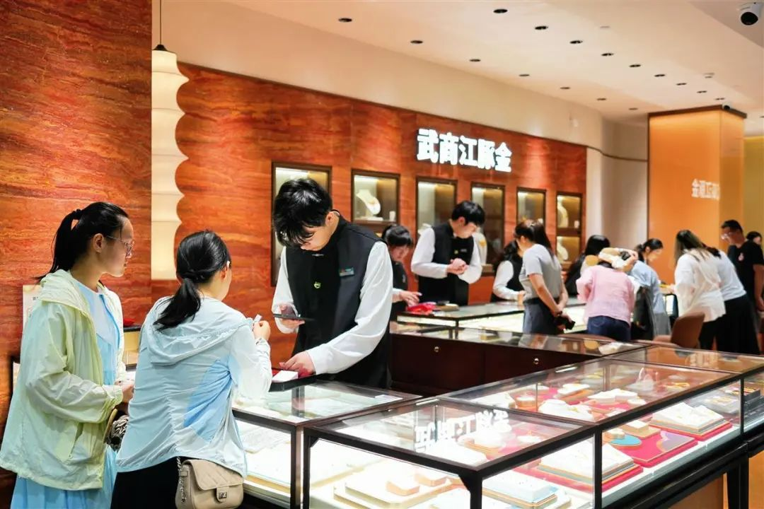 2025新澳免费资料成语平特