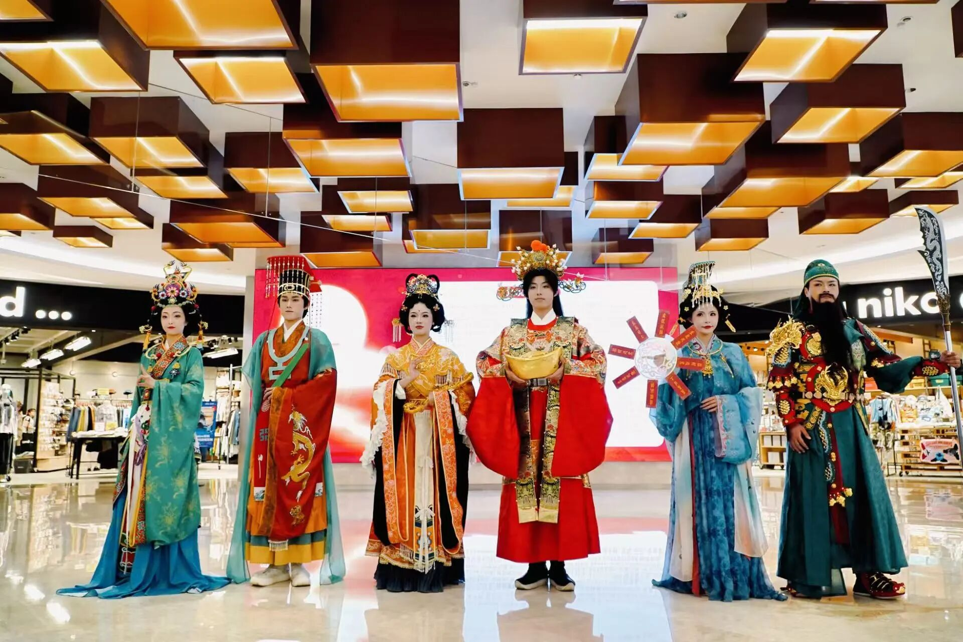 2025新澳免费资料成语平特